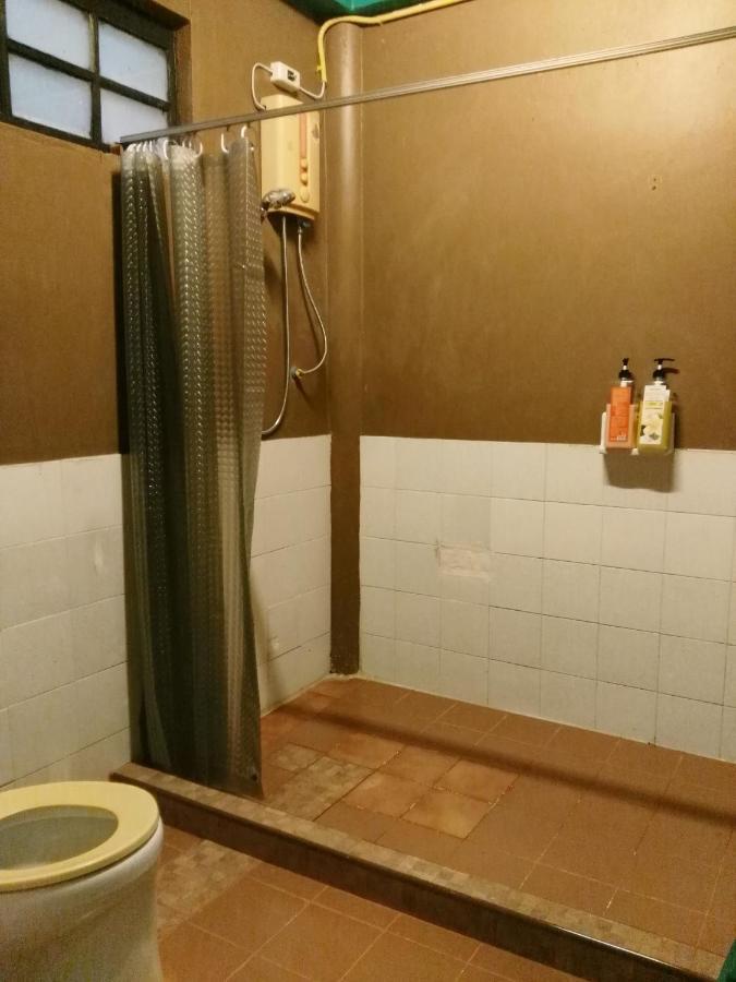 Crossroads House Hotel Mae Hong Son Quarto foto